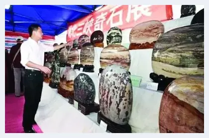 寿山石雕出《海底世界》 | 美术品知识