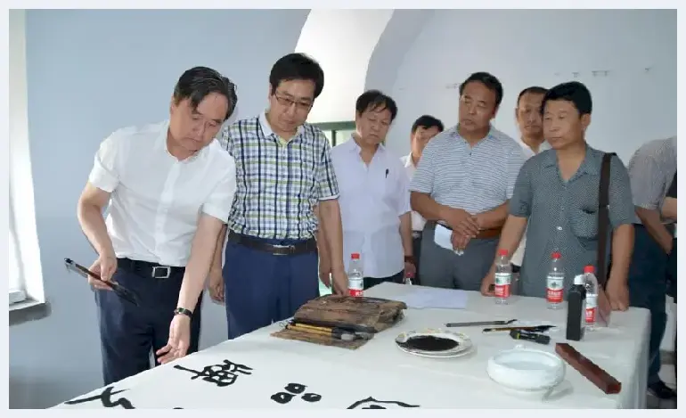 河北省书画艺术研究院在井陉于家石头村挂牌建立采风创作实践基地 | 艺术品报道