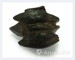 澳门金沙展千年碳化的沉水奇楠香 价值巨大引关注 | 艺术品百科