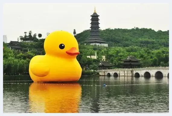 粉红鱼没看够？这还有霍夫曼的更多萌物 | 艺术品鉴赏