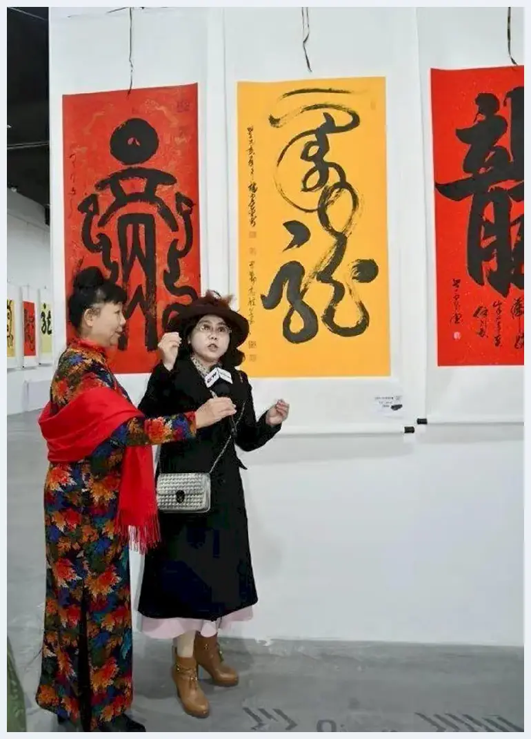 思勤高娃荣获纪念毛泽东诞辰127周年北京青少年书法展成人组金奖 | 美术品知识