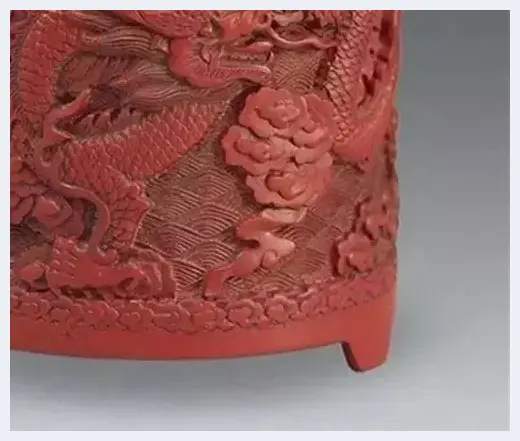 古往今来 那抹奢侈的红 | 艺术品报道