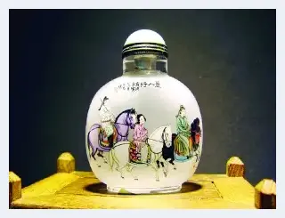 鼻烟壶里的花花世界 | 艺术品资料