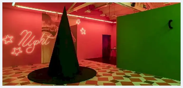 纽约大都会艺术博物馆屋顶之上的“日不落” | 美术品鉴赏