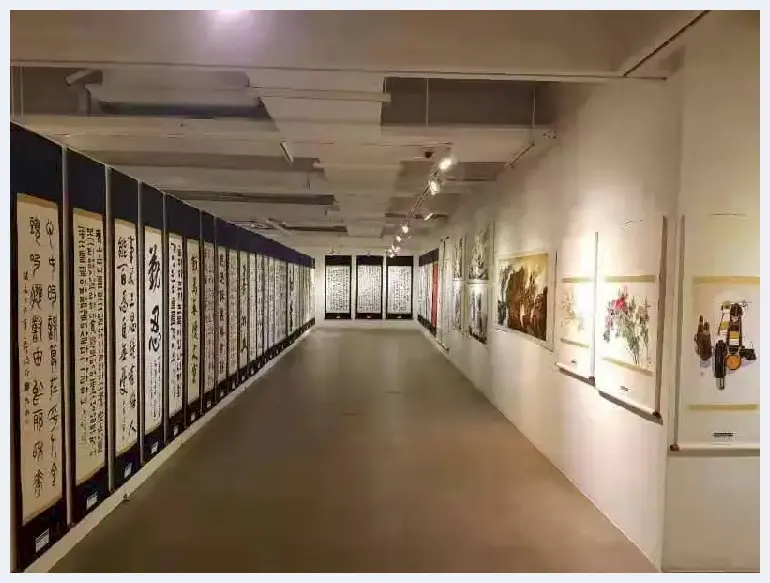 著名蒙古族书画家思勤高娃受邀参加第55回韩国国际文化美术大展 | 艺术品趣闻