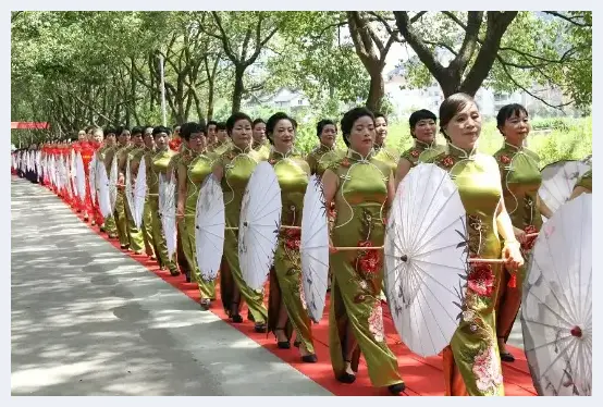 第二届中雁荡山“美丽妈妈”  旗袍文化艺术节举行 | 艺术品资讯