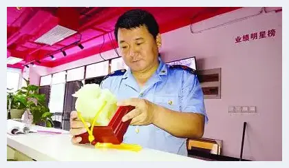老汉花12万收藏和田玉 鉴定结果竟为大理石 | 美术品欣赏