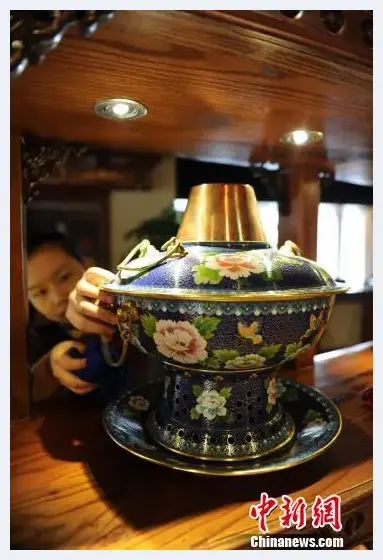 长沙“火锅博物馆”展出60多款火锅 | 艺术品档案