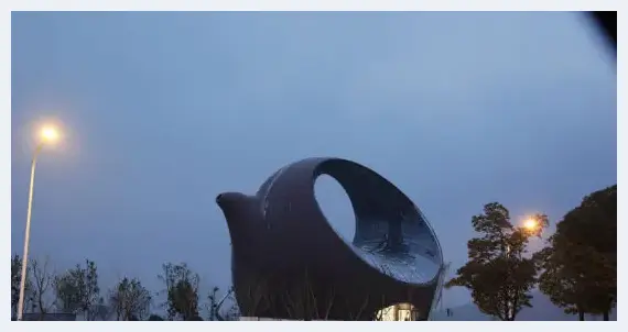 江苏无锡现紫砂壶形状建筑 | 美术品文摘