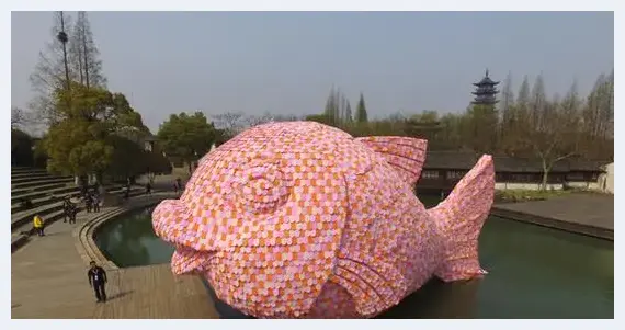 粉红鱼没看够？这还有霍夫曼的更多萌物 | 艺术品鉴赏