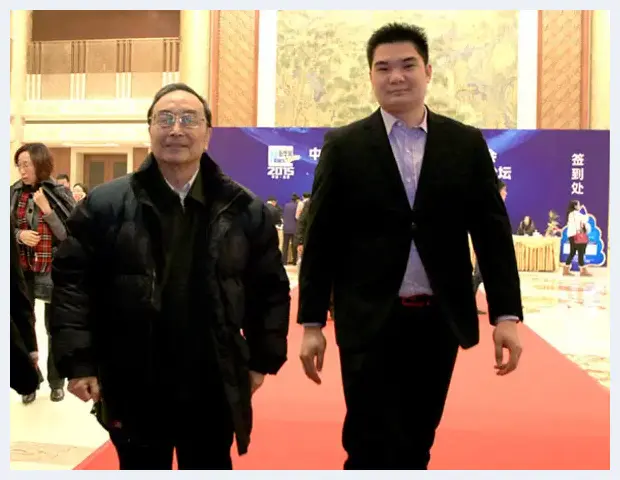 韦政岳秘书长在京出席第三届中国智慧城市高峰论坛 | 艺术品资料