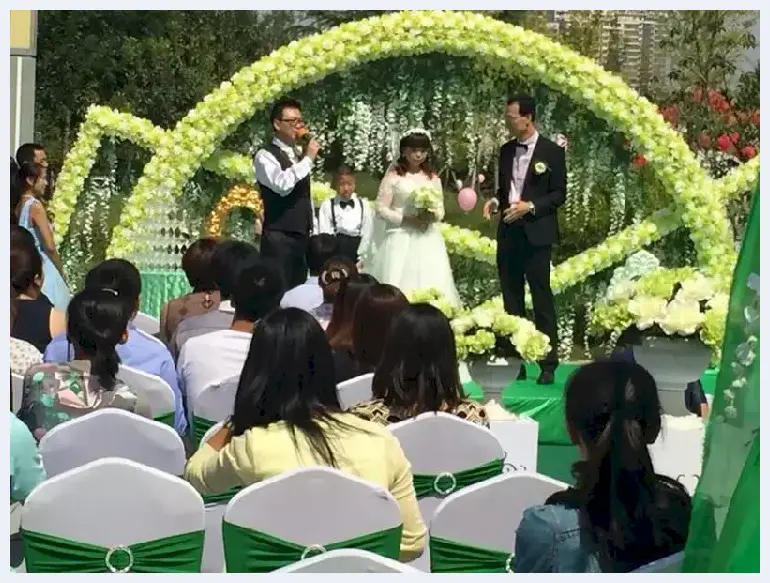 艺术与生活的结合——佛朗斯美术馆草坪婚礼开启审美品味新生活 | 美术品鉴赏