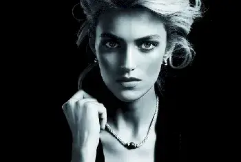 超模安雅·卢比可 (Anja Rubik) 演绎波兰珠宝品牌Apart Diamond 2014春夏珠宝广告大片！[图文]